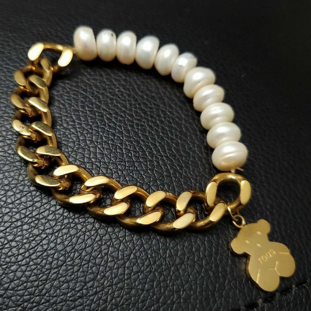 Beautiful bear charm bracelet